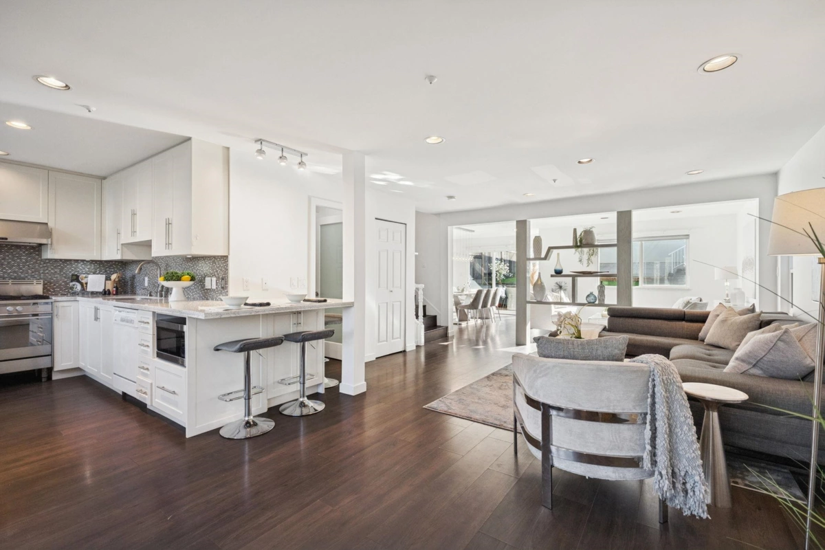 Kitchen Photo of 2748 E 23rd Avenue, Vancouver, BC