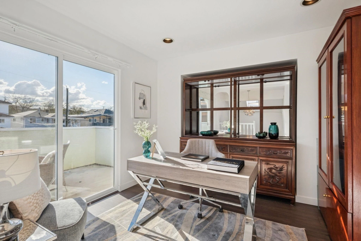 Laundry Room Photo of 2748 E 23rd Avenue, Vancouver, BC