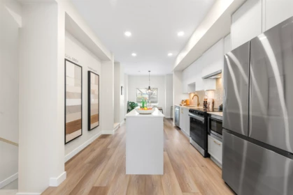 Kitchen Island Photo of 4 728 Lea Avenue, Coquitlam, BC