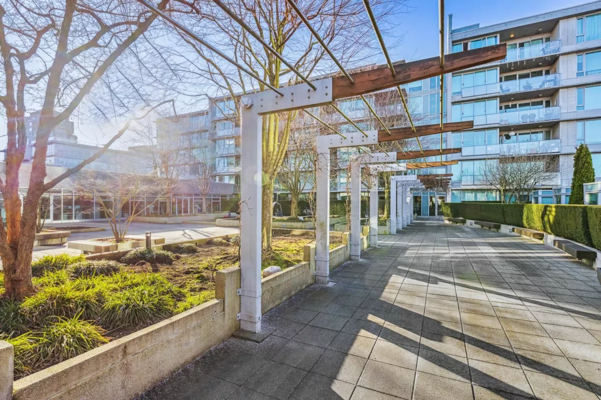 Basement Recreation Room Photo of 205 522 8th Avenue, Vancouver, BC