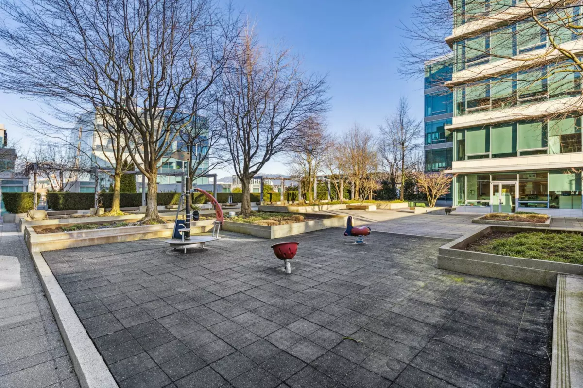 Garden / Landscaping Photo of 205 522 8th Avenue, Vancouver, BC