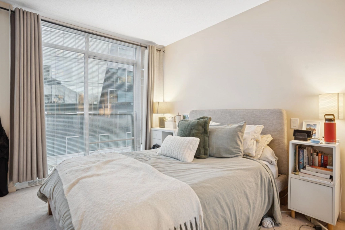 Guest Bathroom Photo of 205 522 8th Avenue, Vancouver, BC