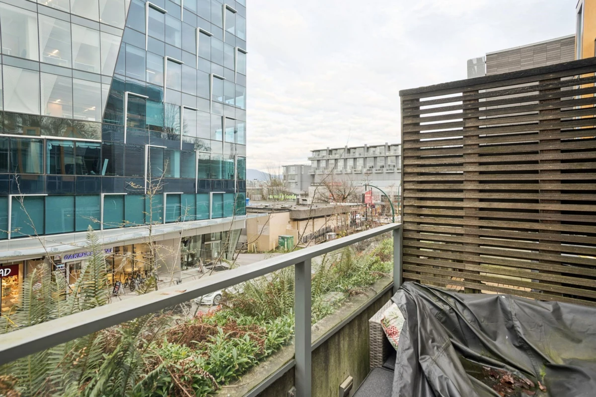 Hallway Photo of 205 522 8th Avenue, Vancouver, BC