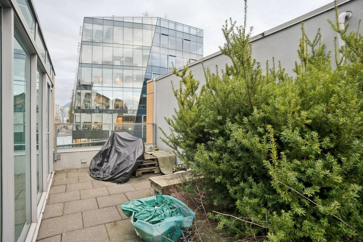 Laundry Room Photo of 205 522 8th Avenue, Vancouver, BC