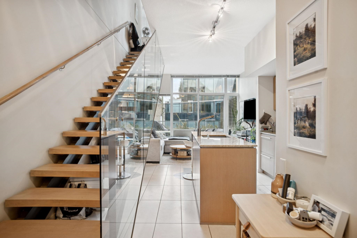 Primary Bathroom Photo of 205 522 8th Avenue, Vancouver, BC