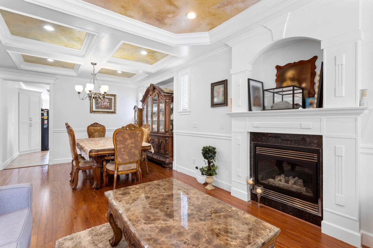 Breakfast Nook Photo of 9416 Wallace Crescent, Surrey, BC