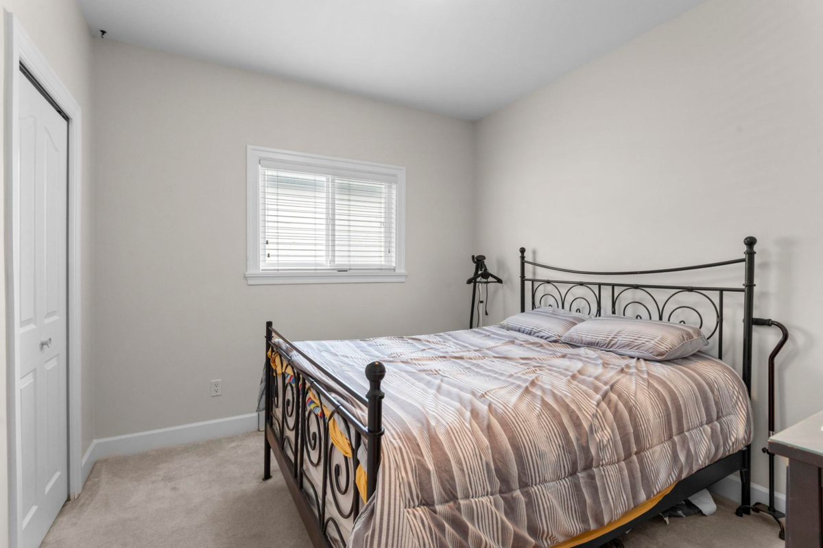 Laundry Room Photo of 9416 Wallace Crescent, Surrey, BC