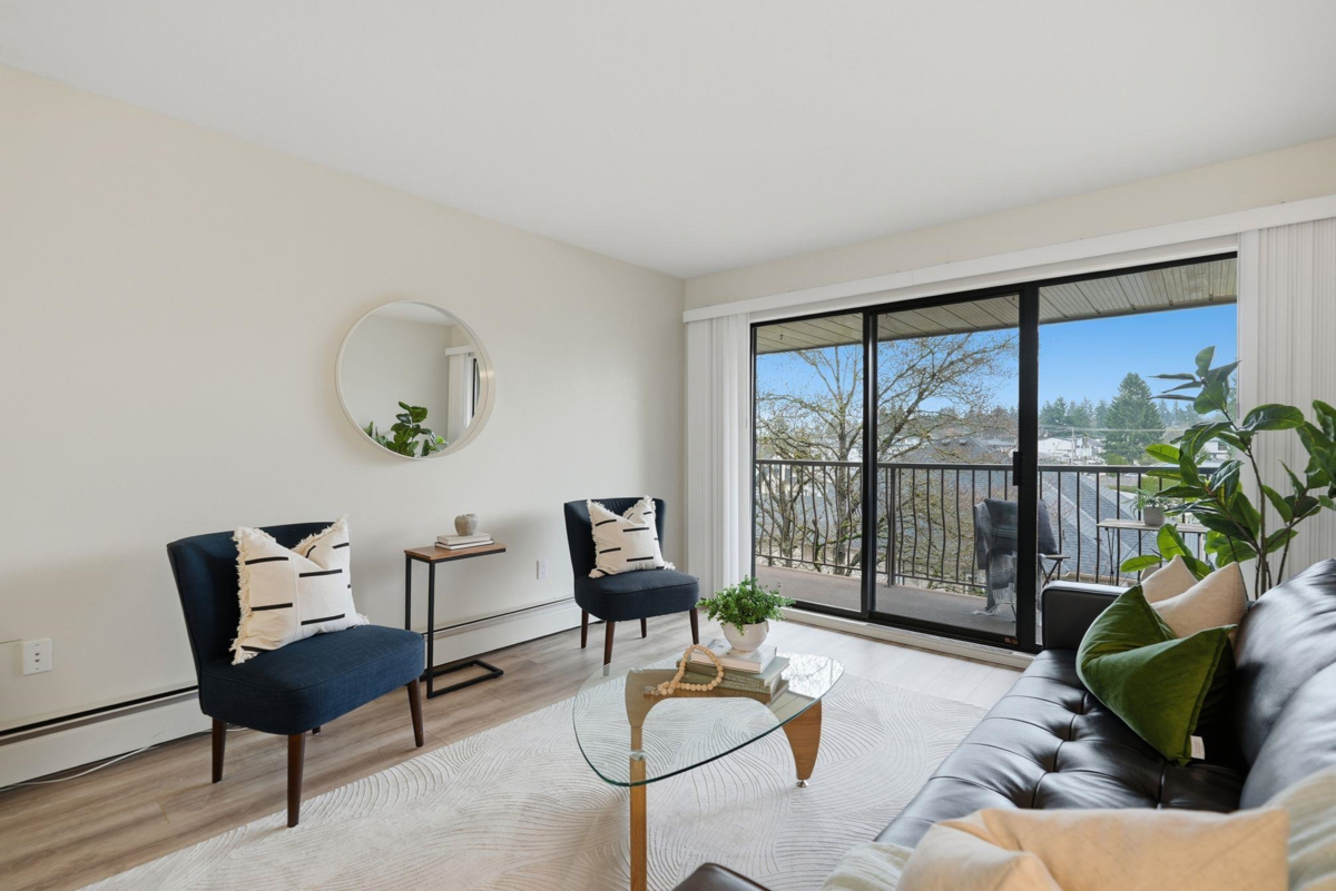 Breakfast Nook Photo of 311 2414 Church Street, Abbotsford, BC