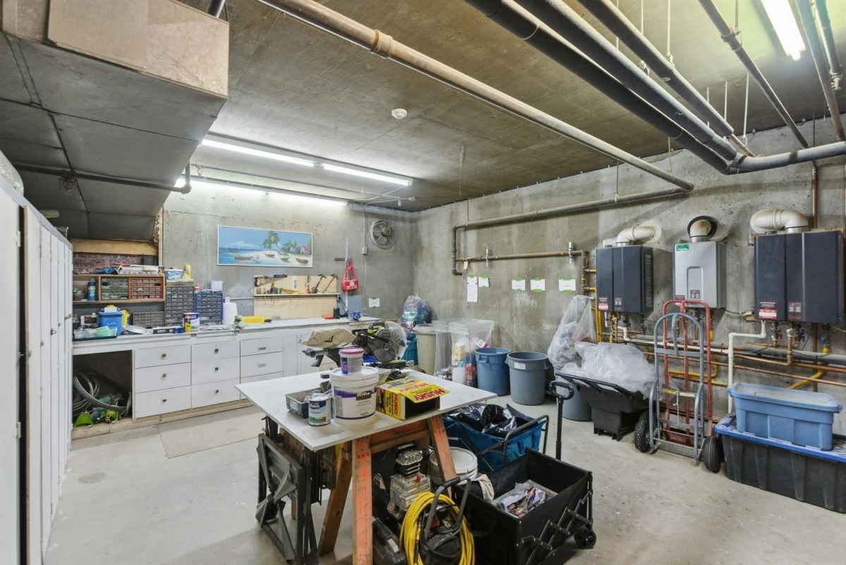 Entry Foyer Photo of 311 2414 Church Street, Abbotsford, BC