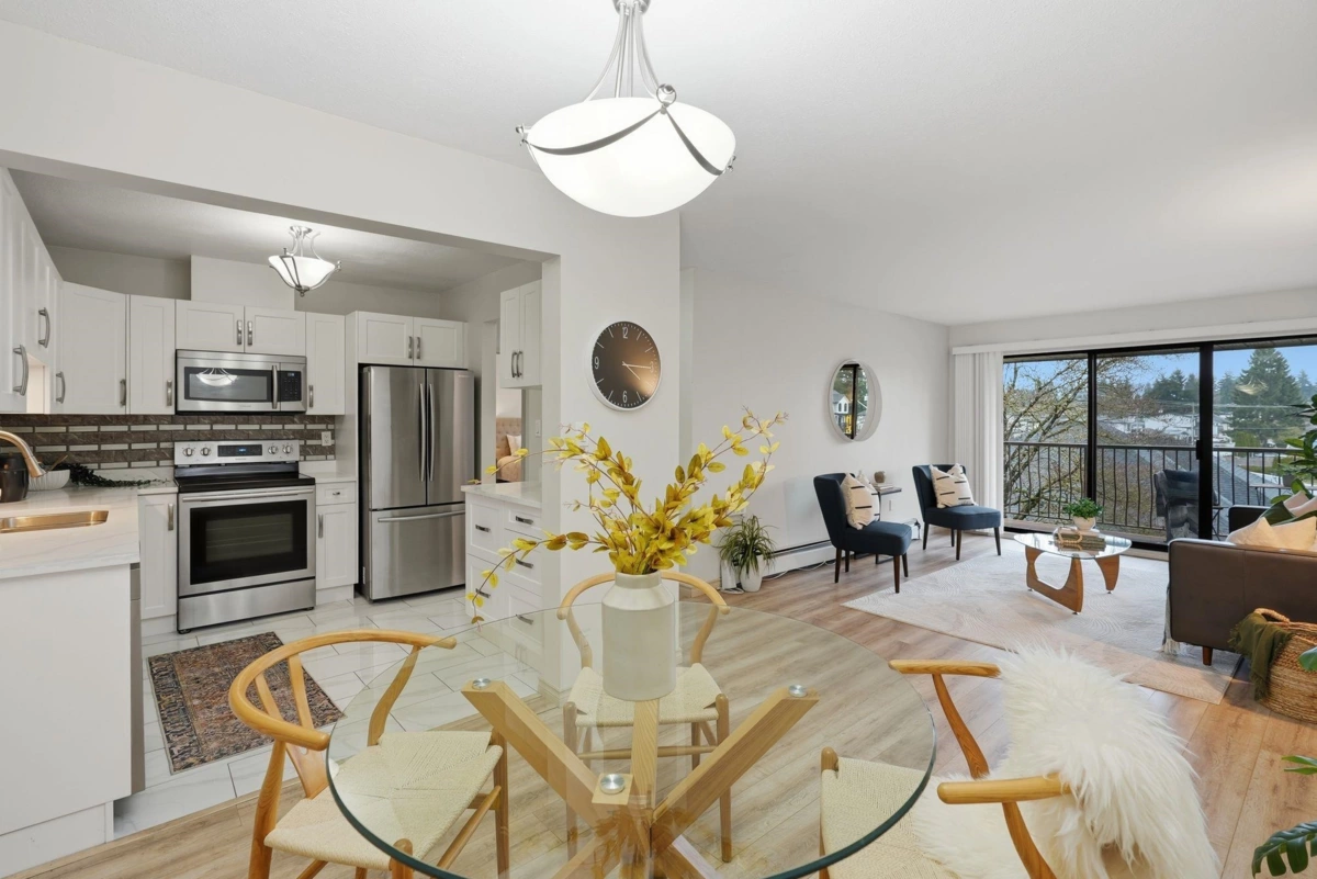 Kitchen Photo of 311 2414 Church Street, Abbotsford, BC