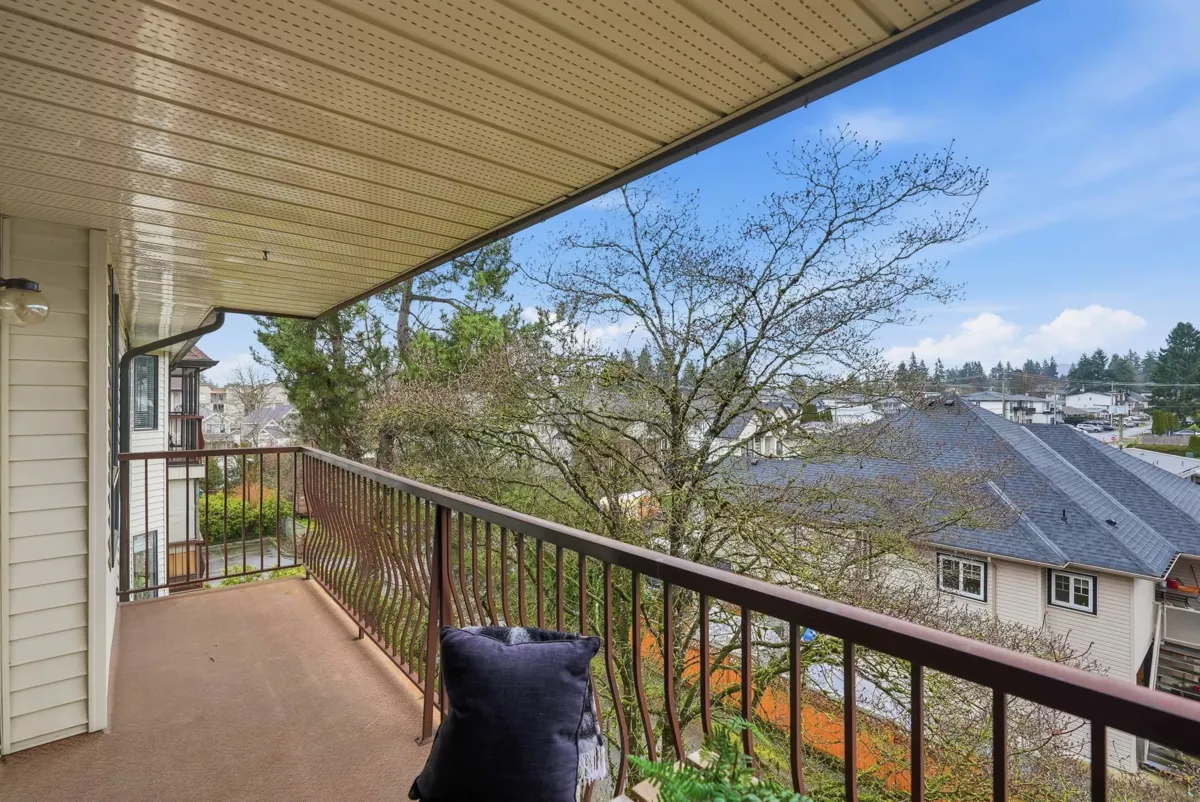 Powder Room Photo of 311 2414 Church Street, Abbotsford, BC