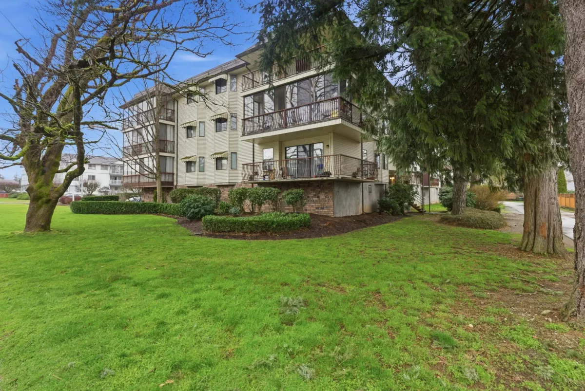 Staircase Photo of 311 2414 Church Street, Abbotsford, BC