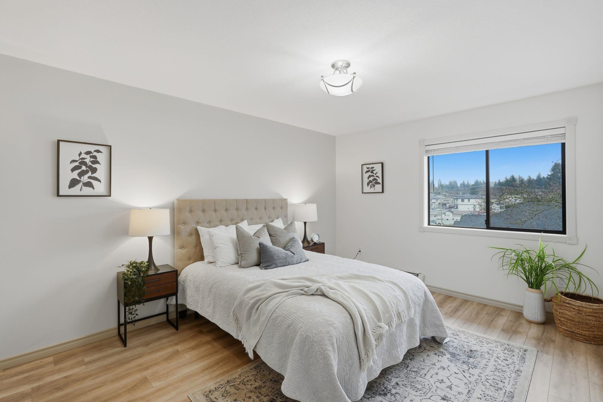 Walk-In Closet Photo of 311 2414 Church Street, Abbotsford, BC