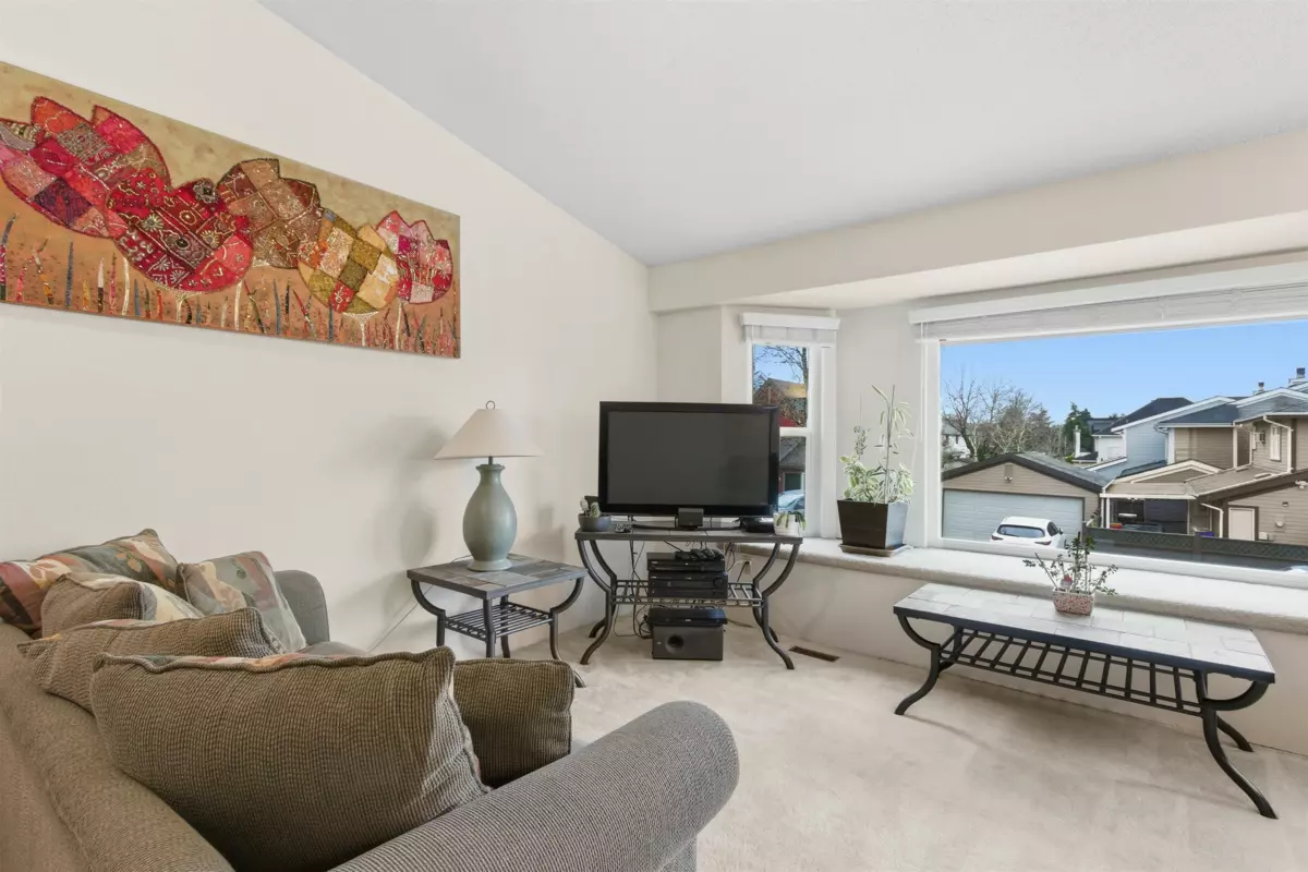 Family Room Photo of 9235 Mcburney Drive, Richmond, BC