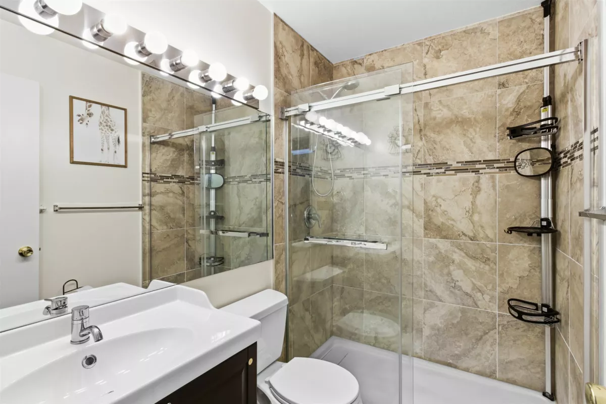Guest Bathroom Photo of 9235 Mcburney Drive, Richmond, BC