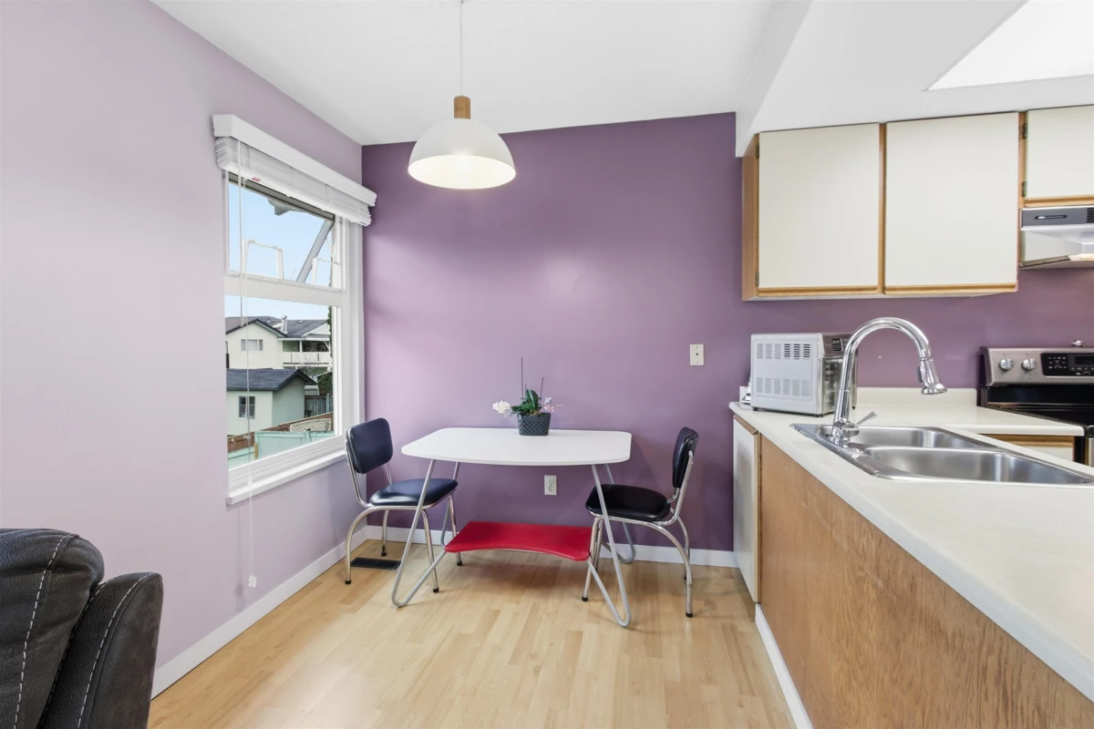 Kitchen Photo of 9235 Mcburney Drive, Richmond, BC