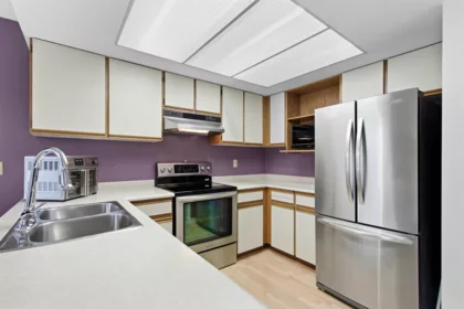 Kitchen Island Photo of 9235 Mcburney Drive, Richmond, BC