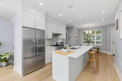 255 E 6th Street, North Vancouver, BC, North Vancouver — Half Duplex for sale