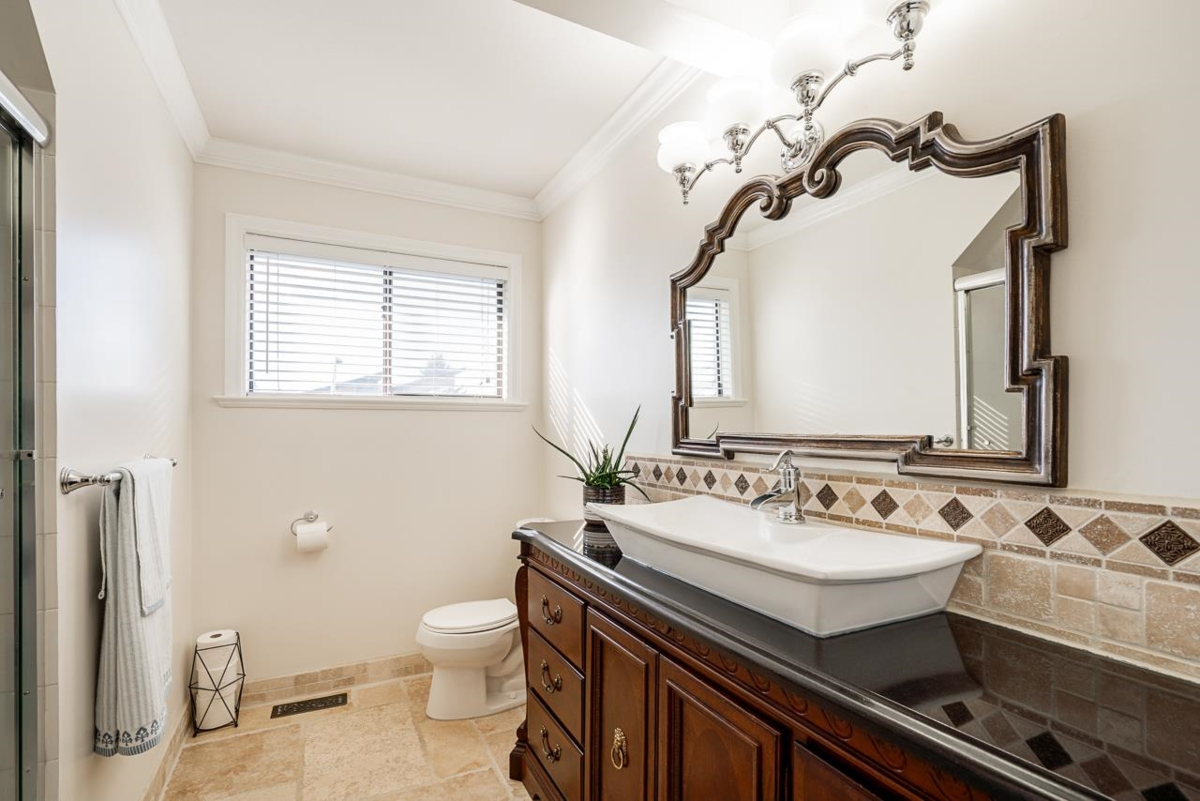 Backyard Photo of 18459 56a Avenue, Surrey, BC