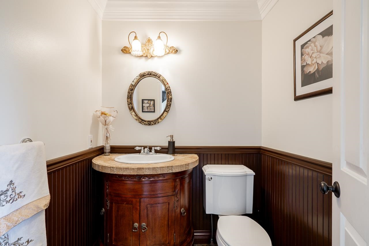 Loft / Bonus Room Photo of 18459 56a Avenue, Surrey, BC