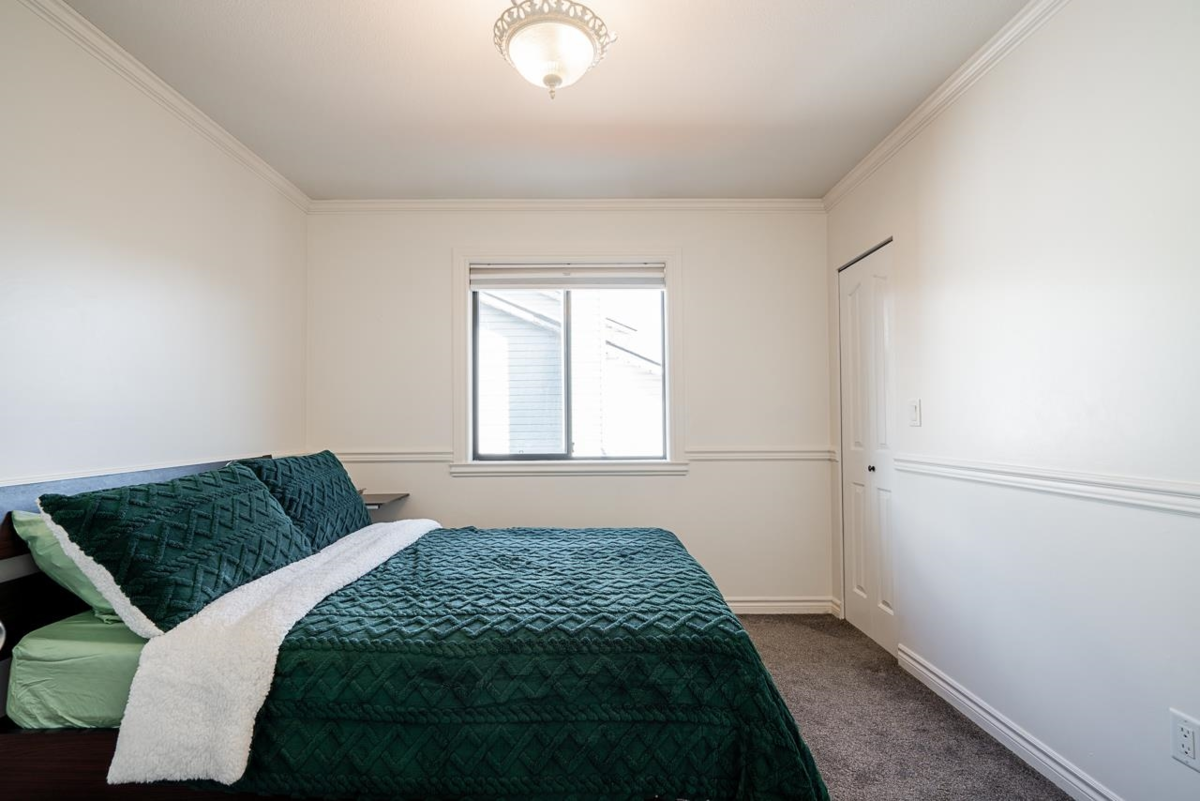 Outdoor Patio Photo of 18459 56a Avenue, Surrey, BC