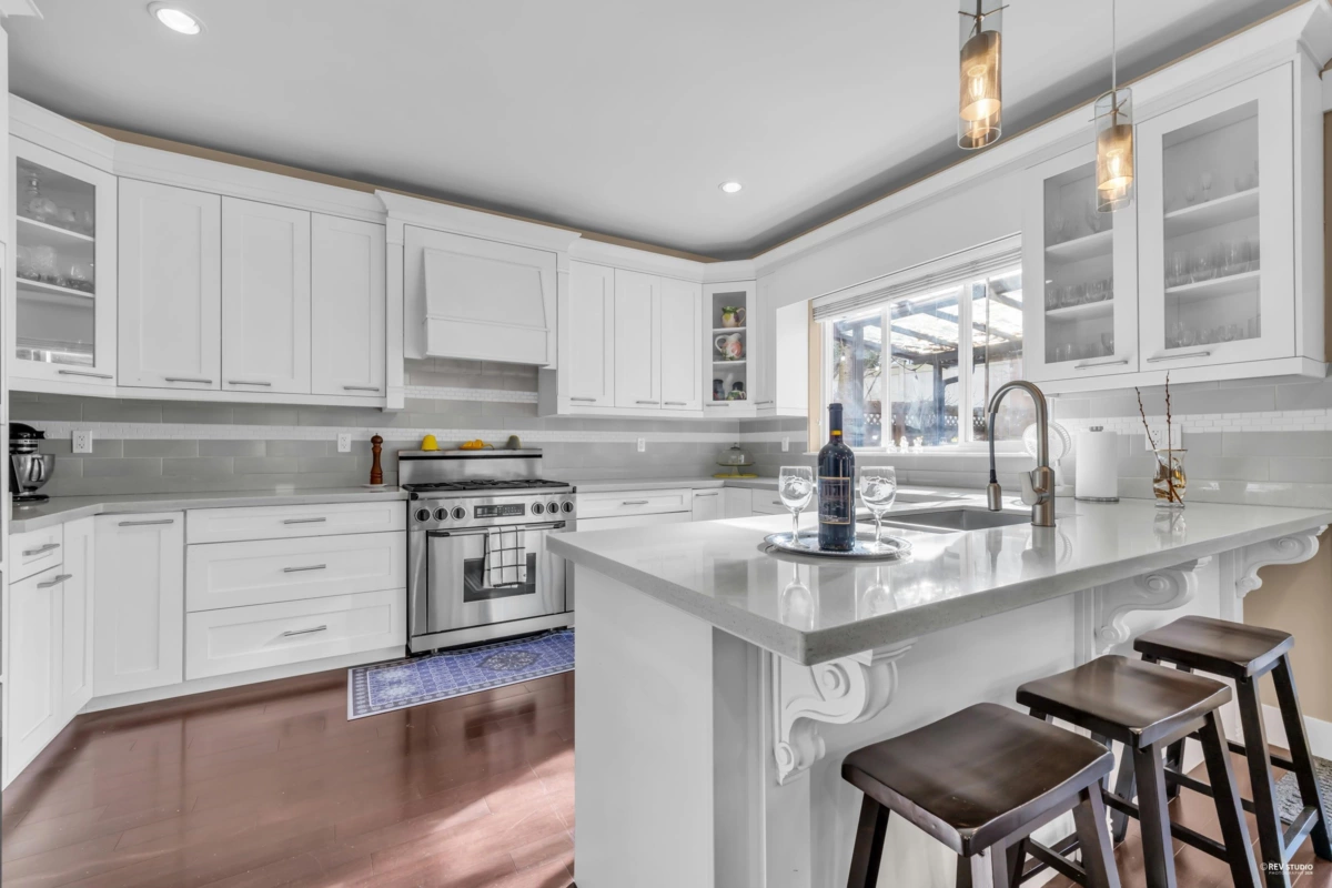 Breakfast Nook Photo of 16238 25 Avenue, Surrey, BC