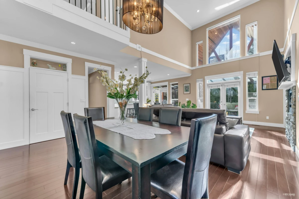 Kitchen Island Photo of 16238 25 Avenue, Surrey, BC