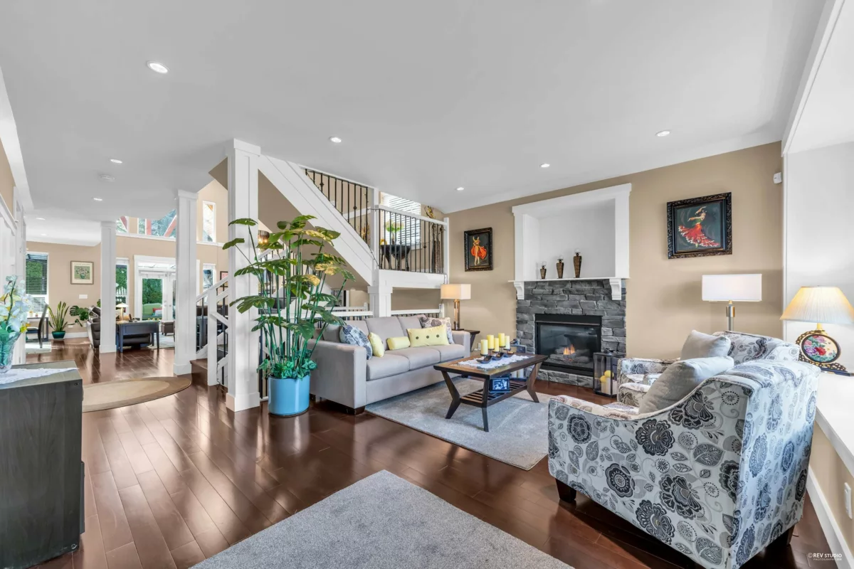 Living Room Photo of 16238 25 Avenue, Surrey, BC