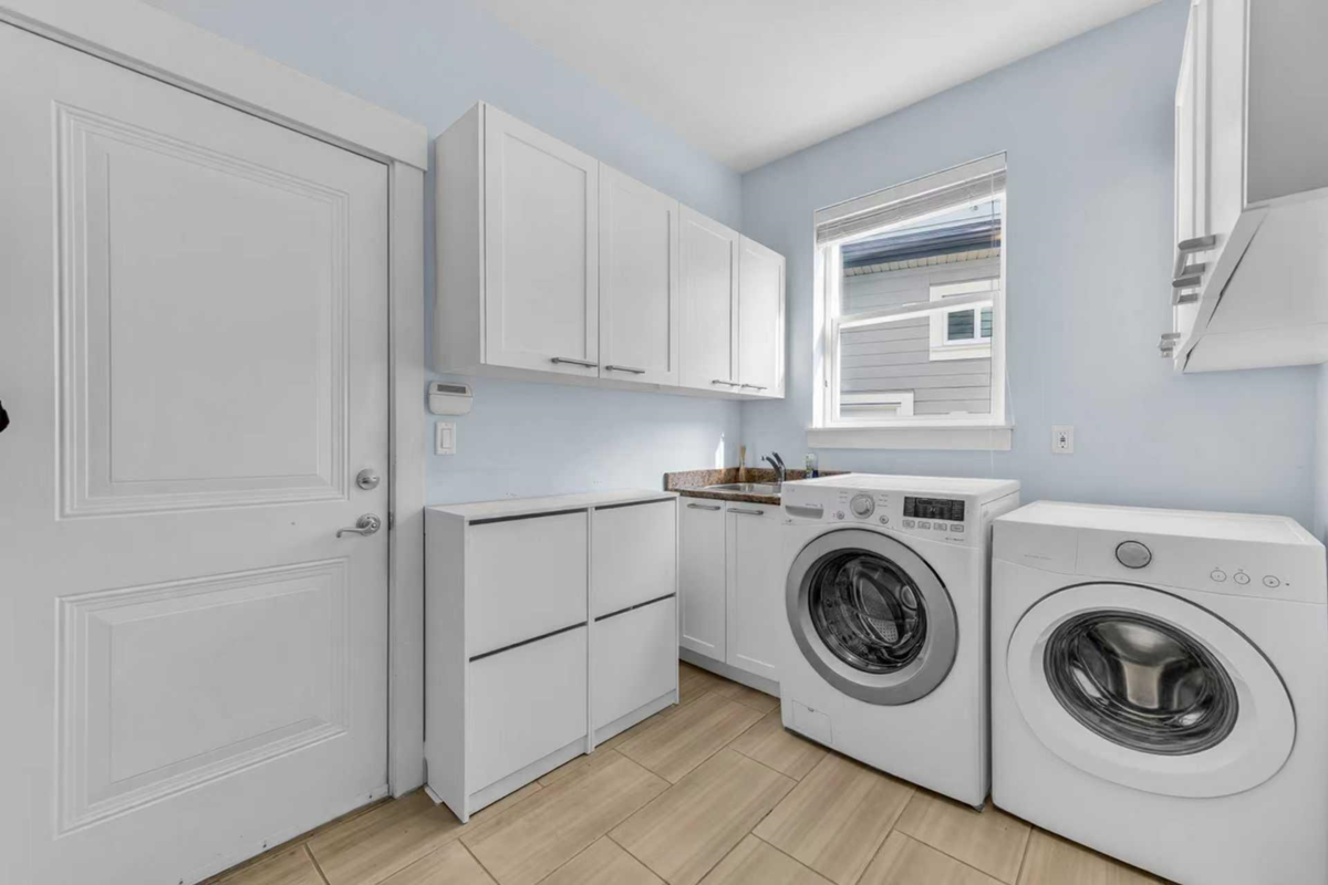 Outdoor Patio Photo of 16238 25 Avenue, Surrey, BC