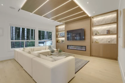 19704 31a Avenue, Langley, BC, Brookswood Langley — 8 bed single family residence for sale