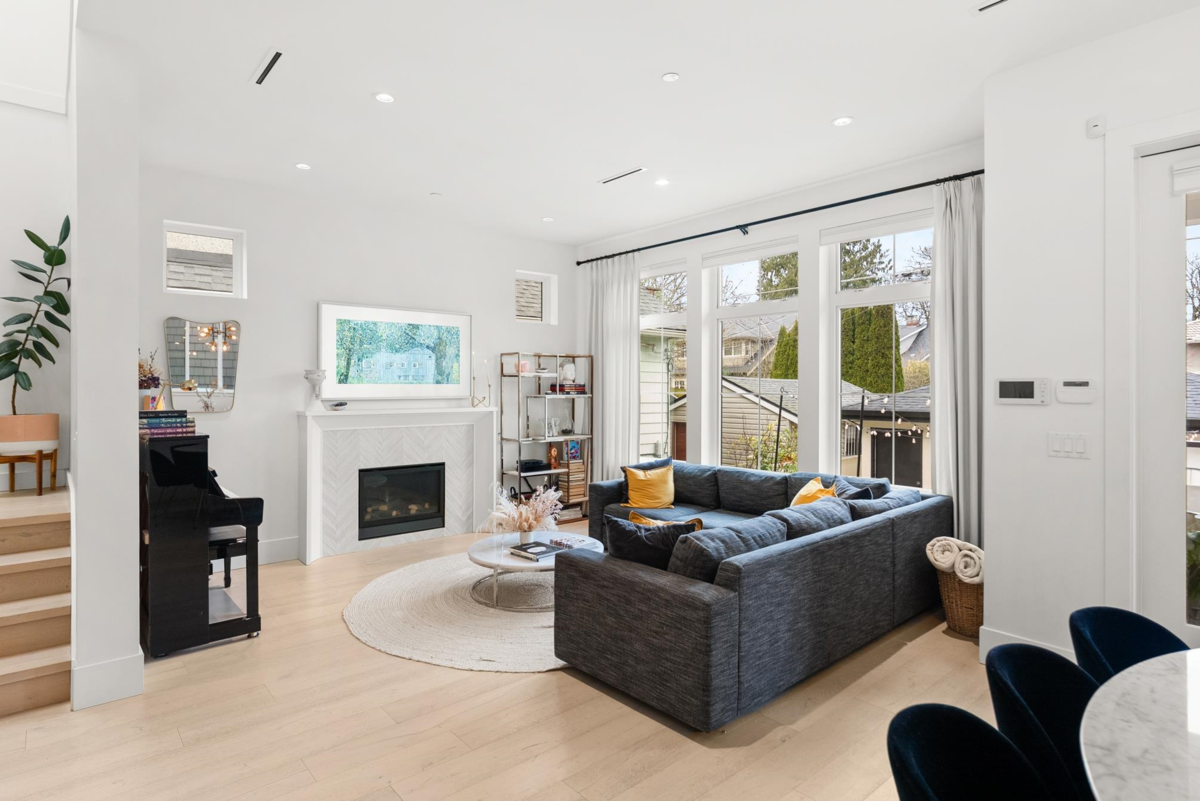 Kitchen Photo of 3123 W 16th Avenue, Vancouver, BC