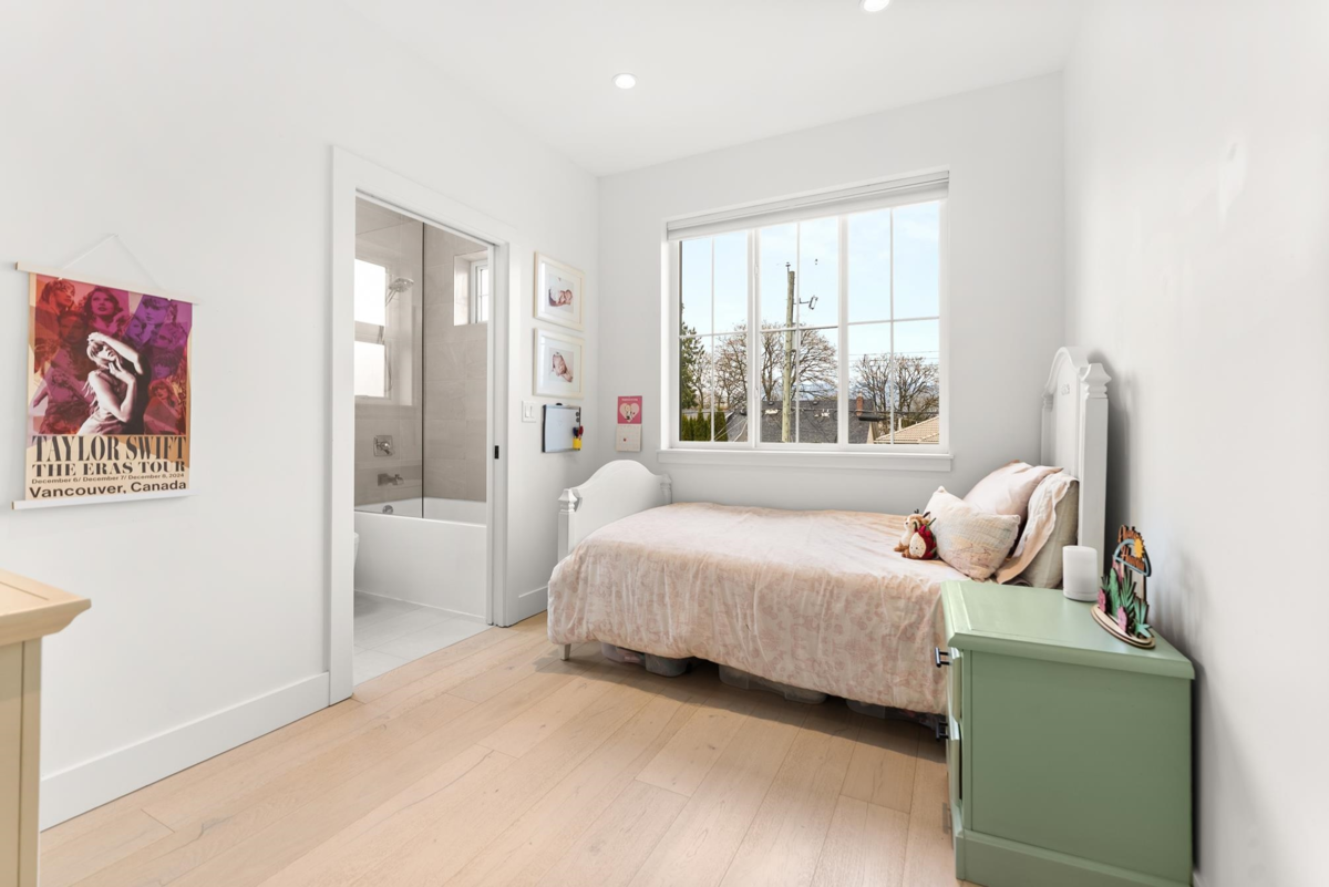 Outdoor Patio Photo of 3123 W 16th Avenue, Vancouver, BC