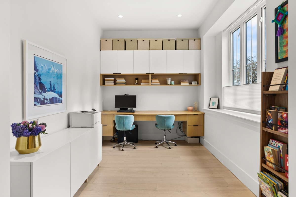 Powder Room Photo of 3123 W 16th Avenue, Vancouver, BC