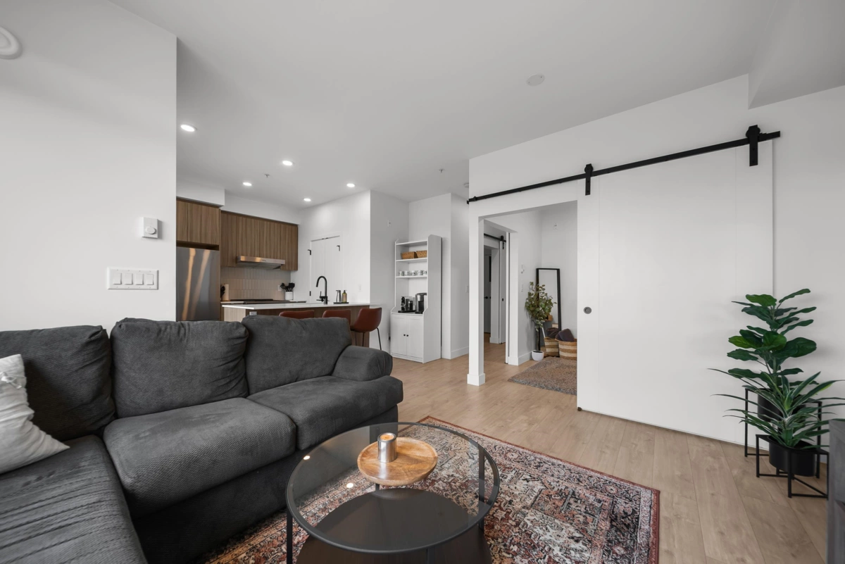 Dining Area Photo of 414 32838 Landeau Place, Abbotsford, BC