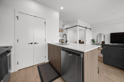 Primary Bedroom Photo of 414 32838 Landeau Place, Abbotsford, BC