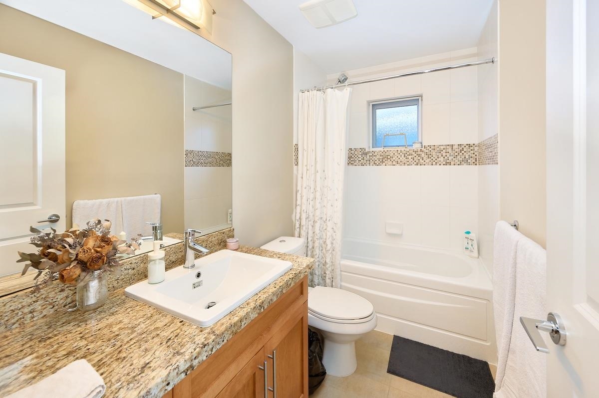 Hallway Photo of 37 2929 156 Street, Surrey, BC