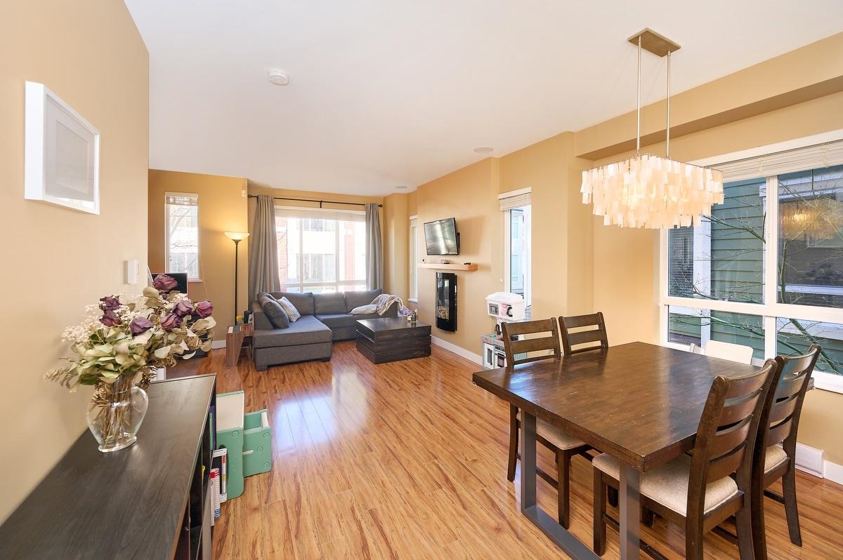 Living Room Photo of 37 2929 156 Street, Surrey, BC