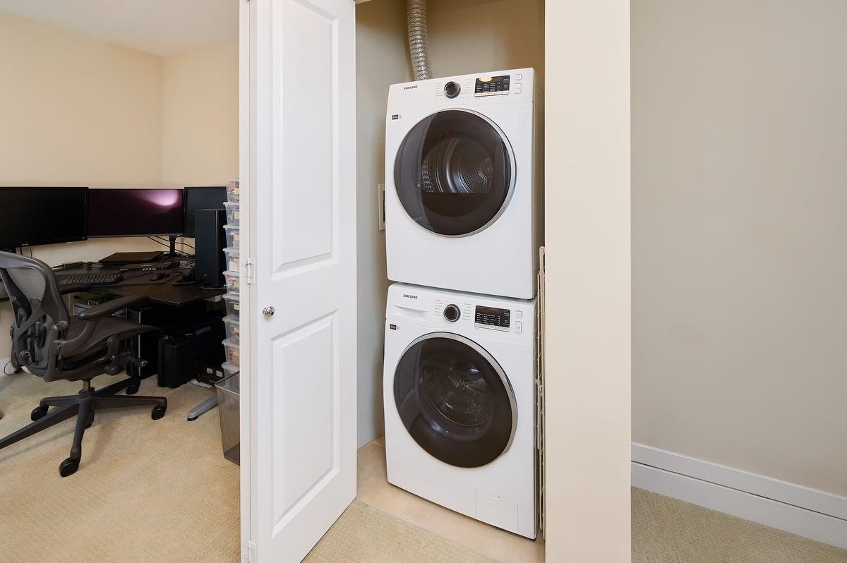 Staircase Photo of 37 2929 156 Street, Surrey, BC