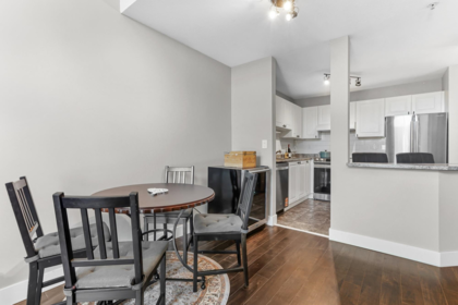 Breakfast Nook Photo of 403 33478 Roberts Avenue, Abbotsford, BC
