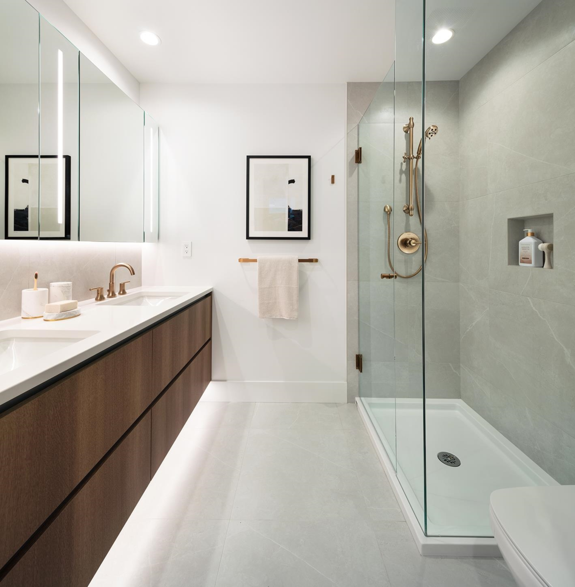 Garden / Landscaping Photo of 408 720 Farrow Street, Coquitlam, BC