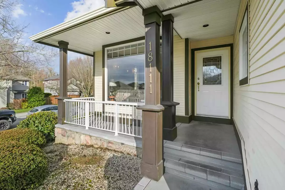 Backyard Photo of 18111 68a Avenue, Surrey, BC