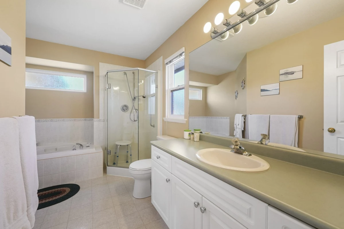 Bedroom 3 Photo of 18111 68a Avenue, Surrey, BC