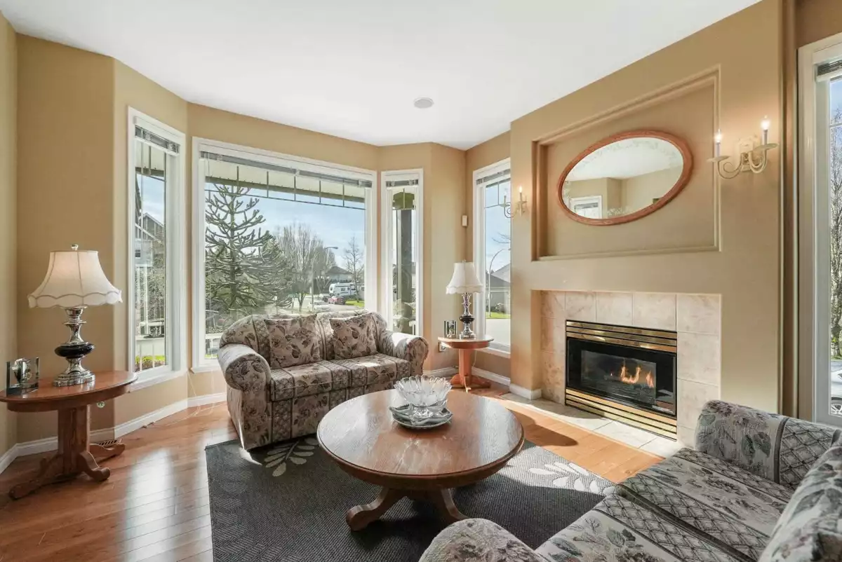 Living Room Photo of 18111 68a Avenue, Surrey, BC