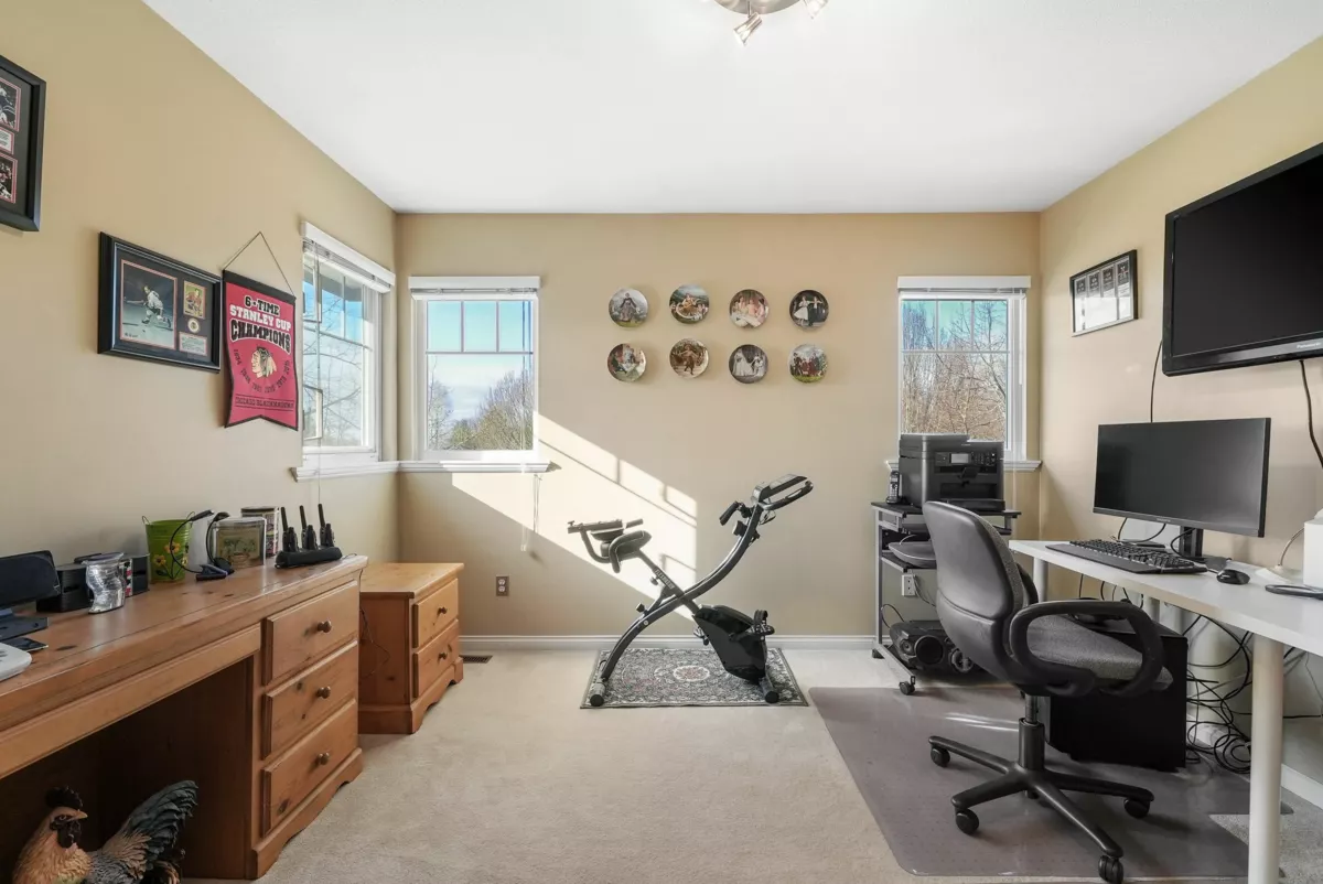 Powder Room Photo of 18111 68a Avenue, Surrey, BC