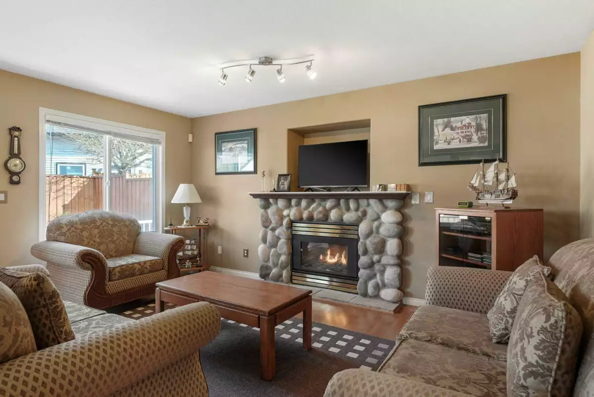 Primary Bedroom Photo of 18111 68a Avenue, Surrey, BC