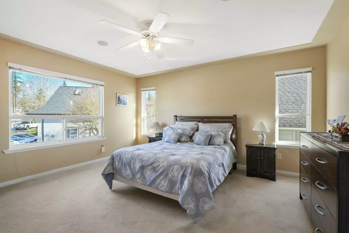 Walk-In Closet Photo of 18111 68a Avenue, Surrey, BC