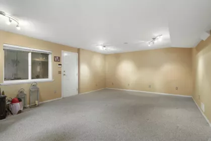 Laundry Room Photo of 18111 68a Avenue, Surrey, BC