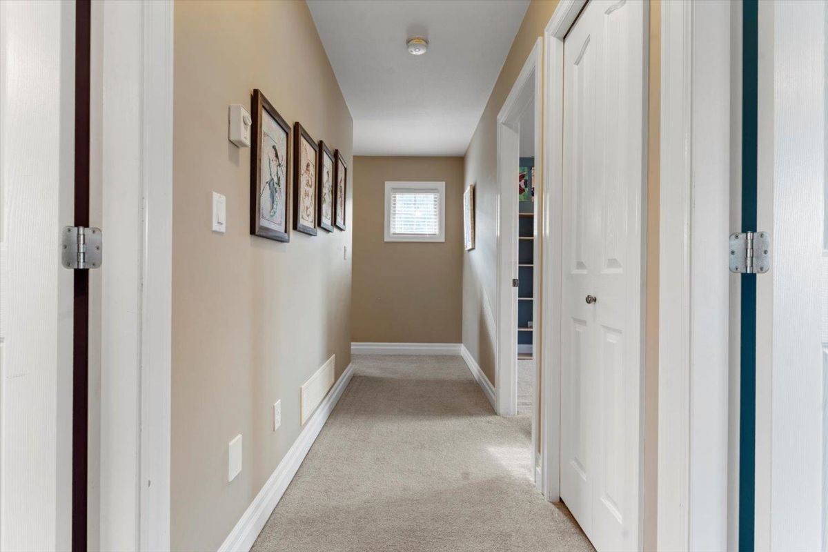 Entry Foyer Photo of 55 44523 Mclaren Drive, Chilliwack, BC