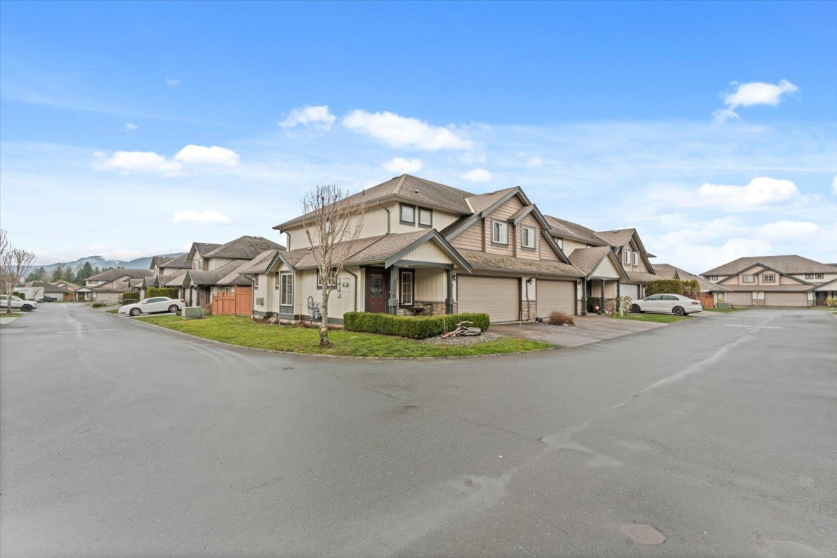 Family Room Photo of 55 44523 Mclaren Drive, Chilliwack, BC