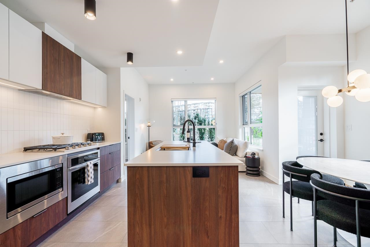 Family Room Photo of 110 623 Kemsley Avenue, Coquitlam, BC